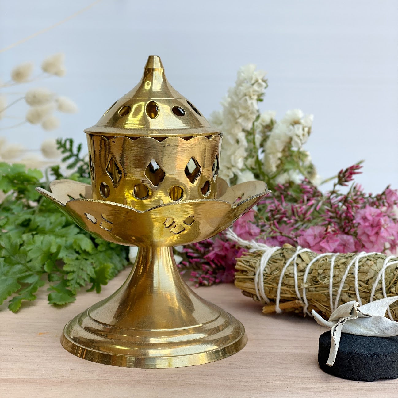 Incense holder brass (lotus flower) extra large